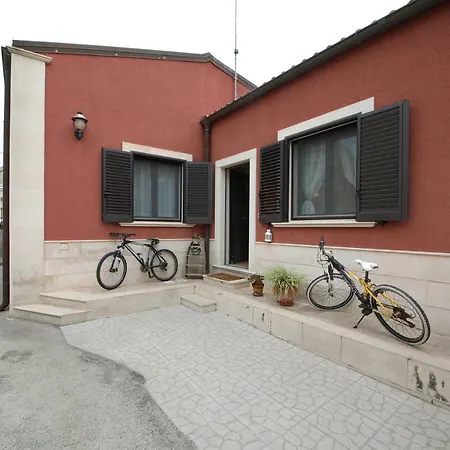 Dom wakacyjny Cortile Pirra